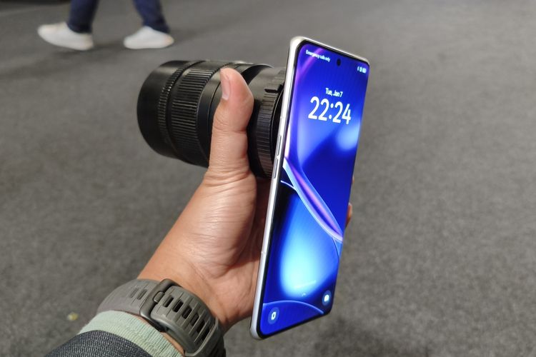 Realme Memperkenalkan Smartphone dengan Lensa DSLR di MWC 2025: Menggabungkan Kemampuan Kamera Profesional dengan Mobilitas Smartphone